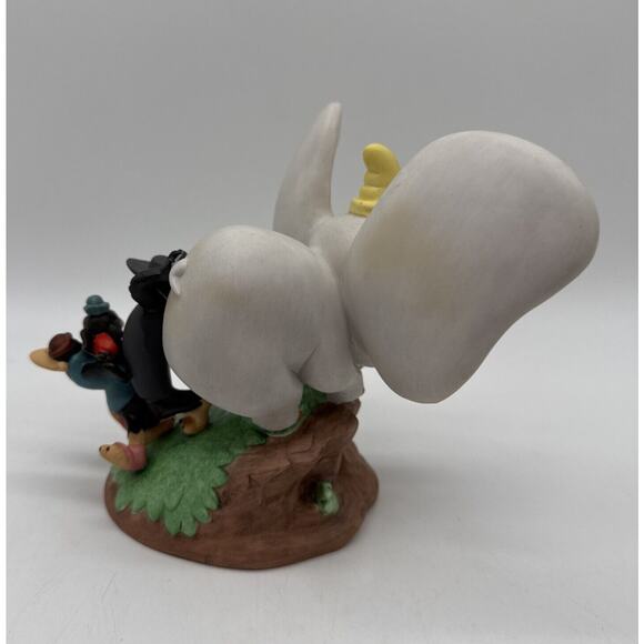 Disney's Magic Memories Porcelain Figurine Limited Edition Dumbo 1980s 5.5" - Picture 2 of 8